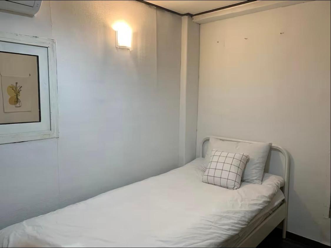 J Mini Hotel & House Сеул Екстер'єр фото